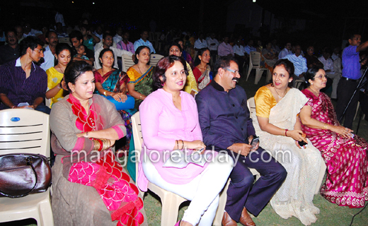 Vandana Award conferred on Dr.B.R.Shetty